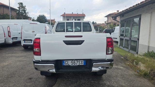 TOYOTA Hilux 2.4 D-4D 4WD 4 porte Double Cab Comfort
