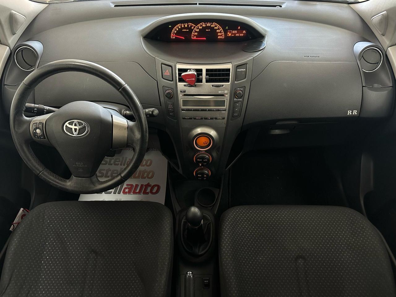 Toyota Yaris 1.0 5 porte