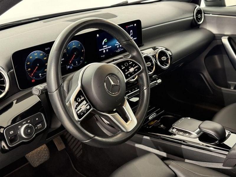 Mercedes-Benz Classe A A 180 d Sport auto