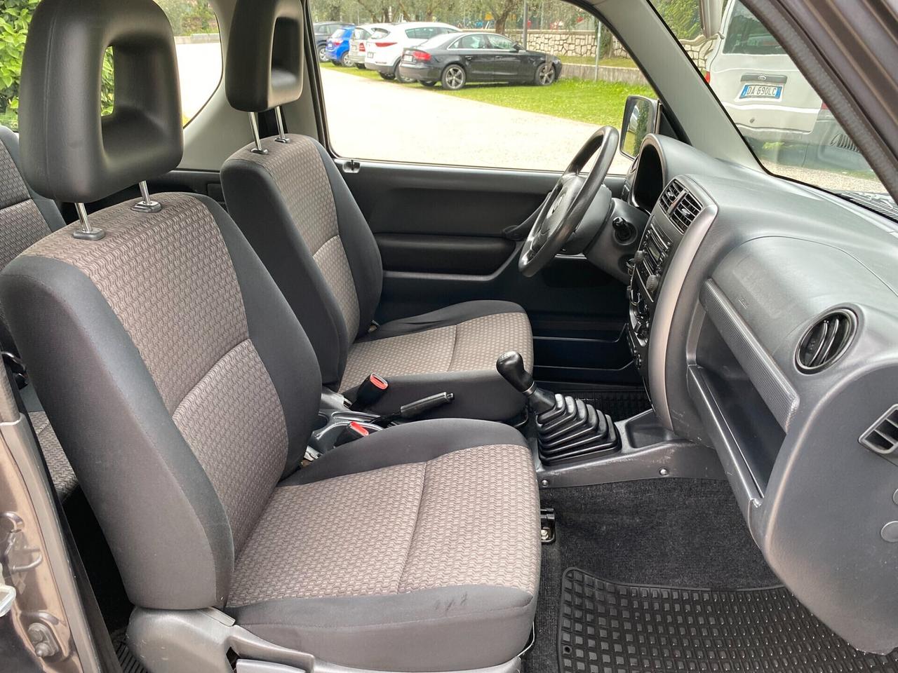 Suzuki Jimny 1.3i 16V cat 4WD Special >55000 Km