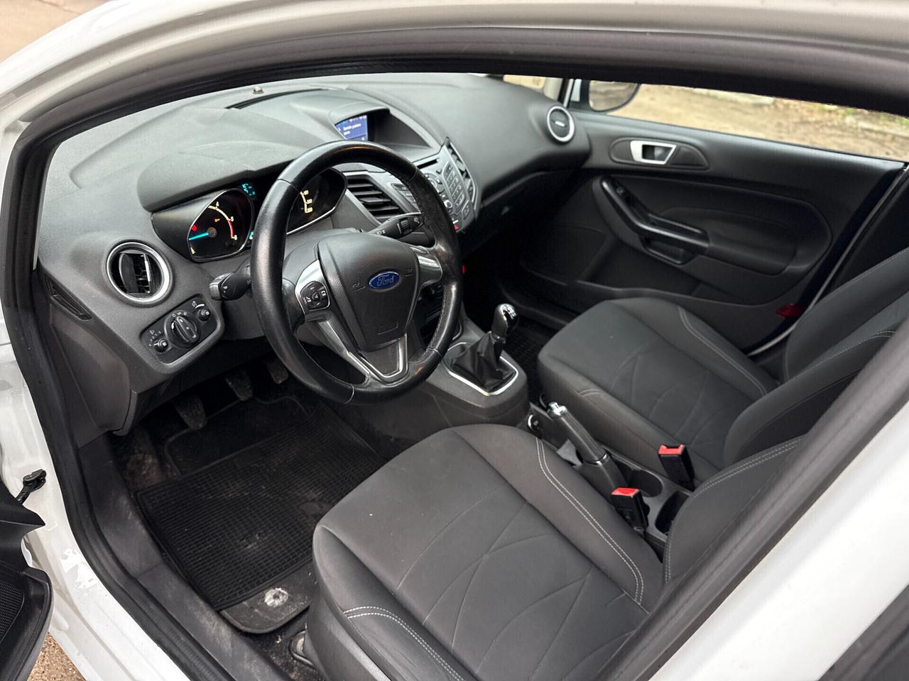 Ford Fiesta 1.5 TDCi 75CV 5 porte Business