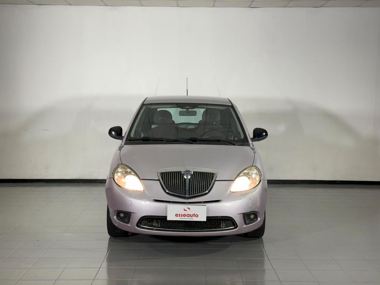 Lancia Ypsilon 1.2 Versus