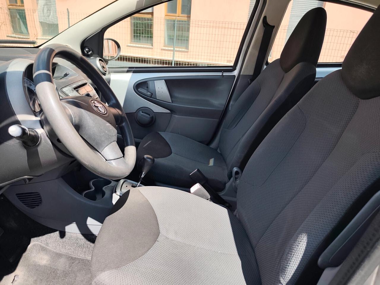 Toyota Aygo 1.0 Benz 5 porte automatica