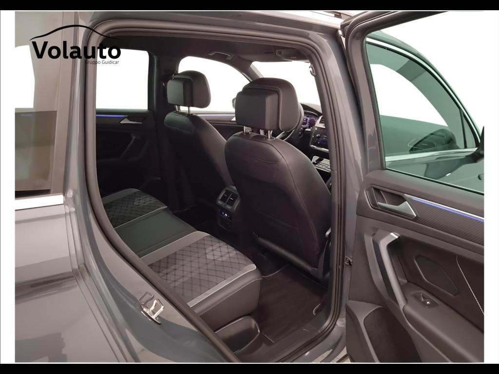 VOLKSWAGEN Tiguan II 2021 - Tiguan 2.0 tdi R-Line 150cv dsg