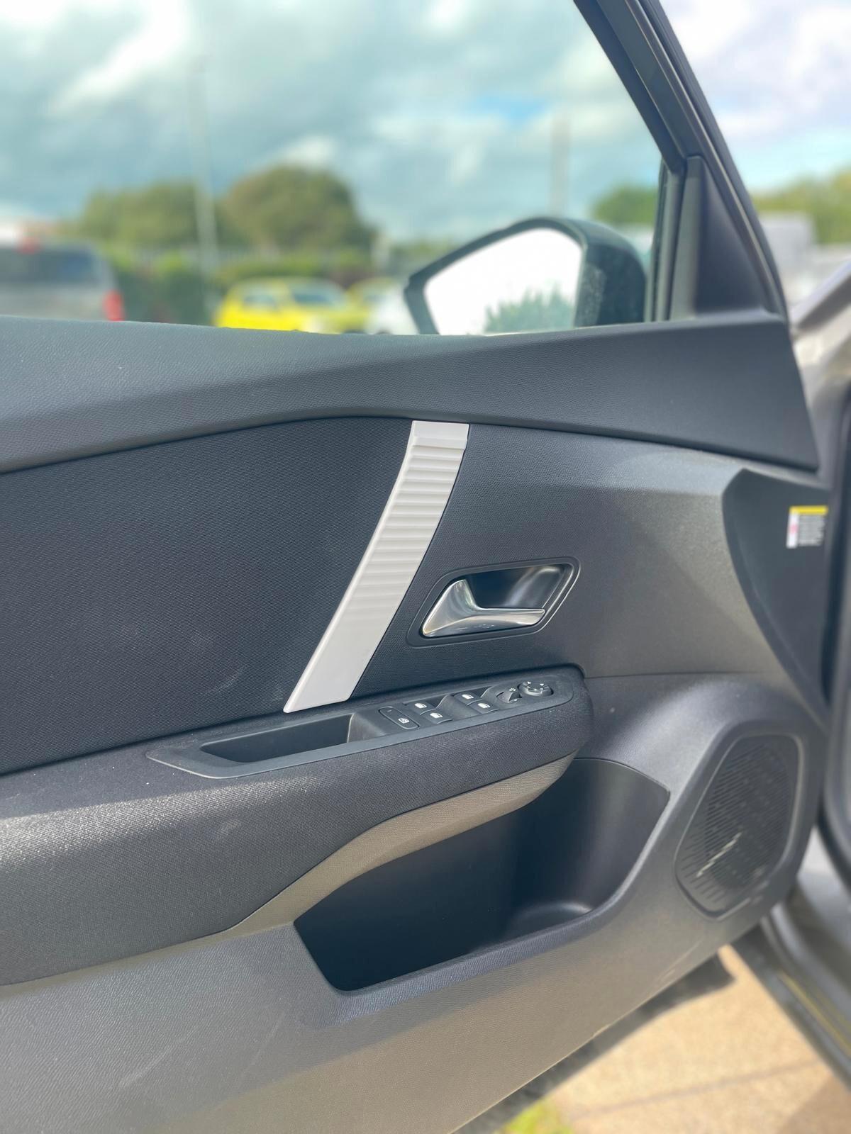 Citroen C4 Hybrid 136 e-DCS6 Plus My-25