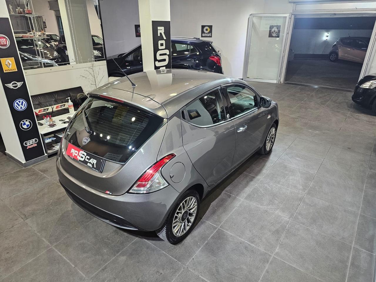 Lancia Ypsilon 1.2 69 CV 5 porte GPL Ecochic Gold