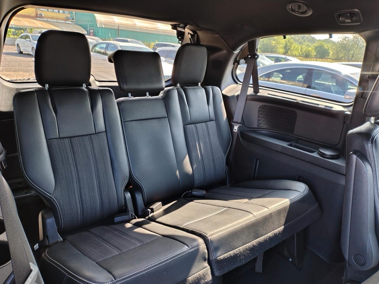 Lancia Voyager 2.8 Turbodiesel Platinum 177 CV