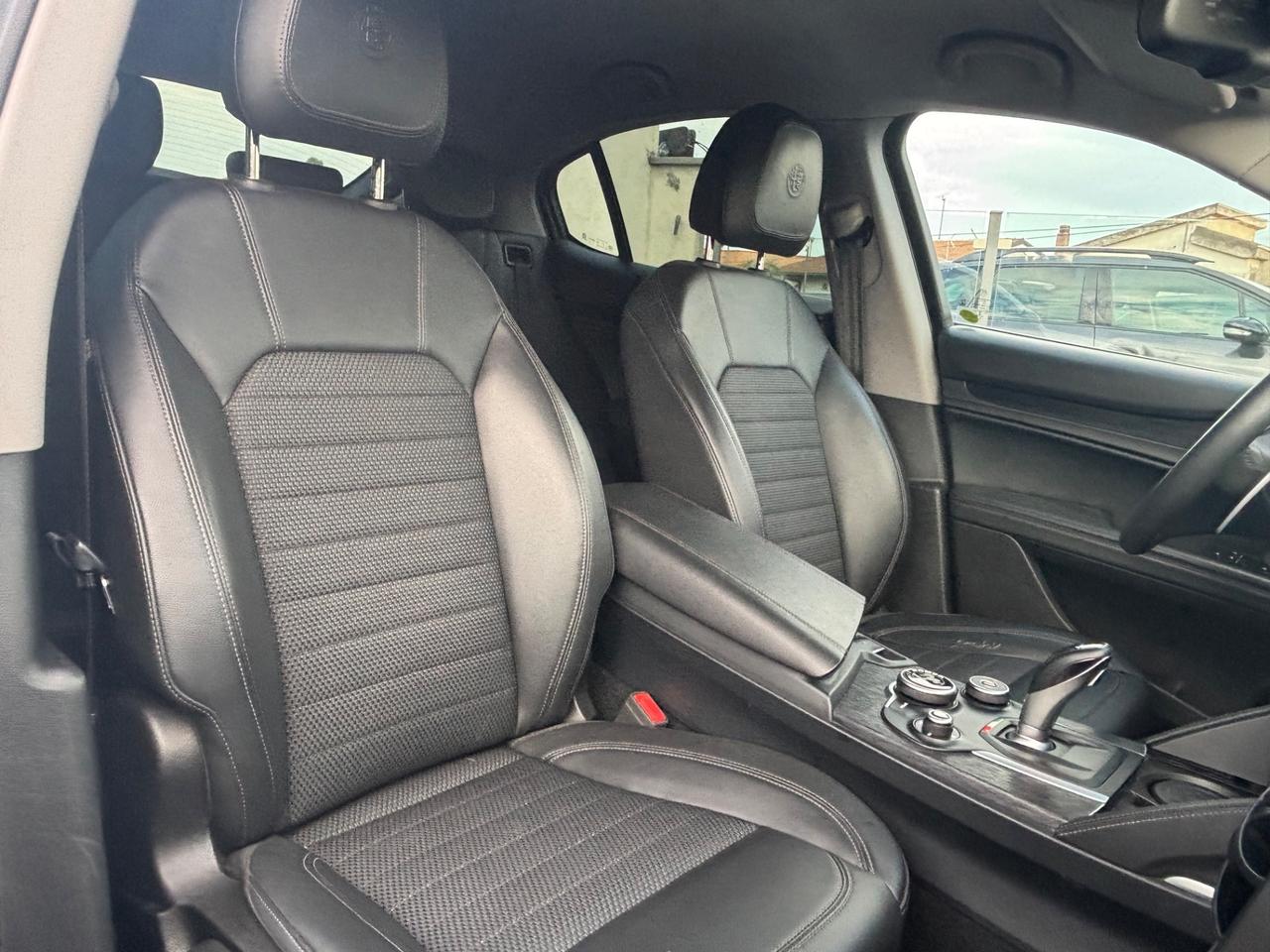 Alfa Romeo Stelvio Q4