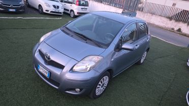 Toyota Yaris 1.0 benzina euro 5, neopatentati 2011