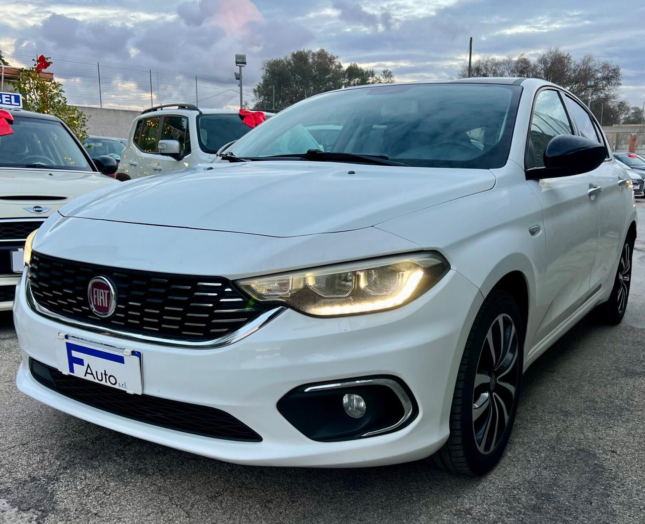 Fiat Tipo 1.6 Mjt ***5 PORTE*** S&S Lounge,Retrocamera,Cerchi diamantati,LED,Navigatore,Climatronic,ecc.