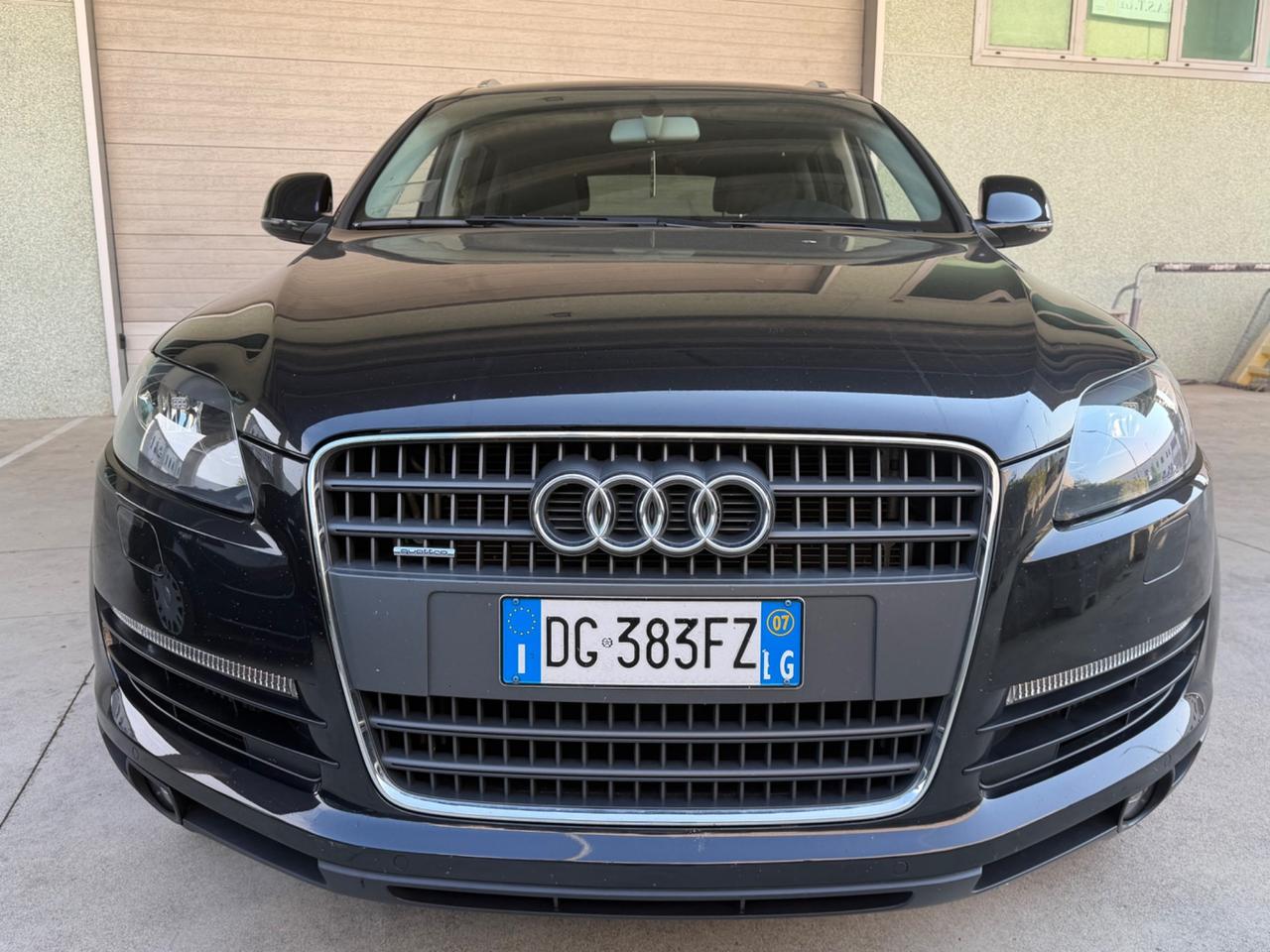 Audi Q7 3.0 V6 TDI 233CV quattro tiptronic