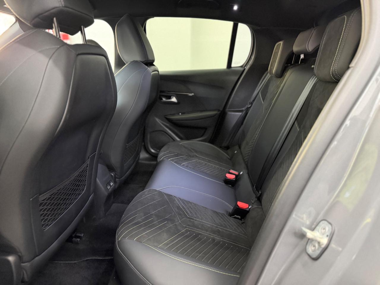 Peugeot 208 Hybrid 145 e-DCS6 GT Exclusive 2025