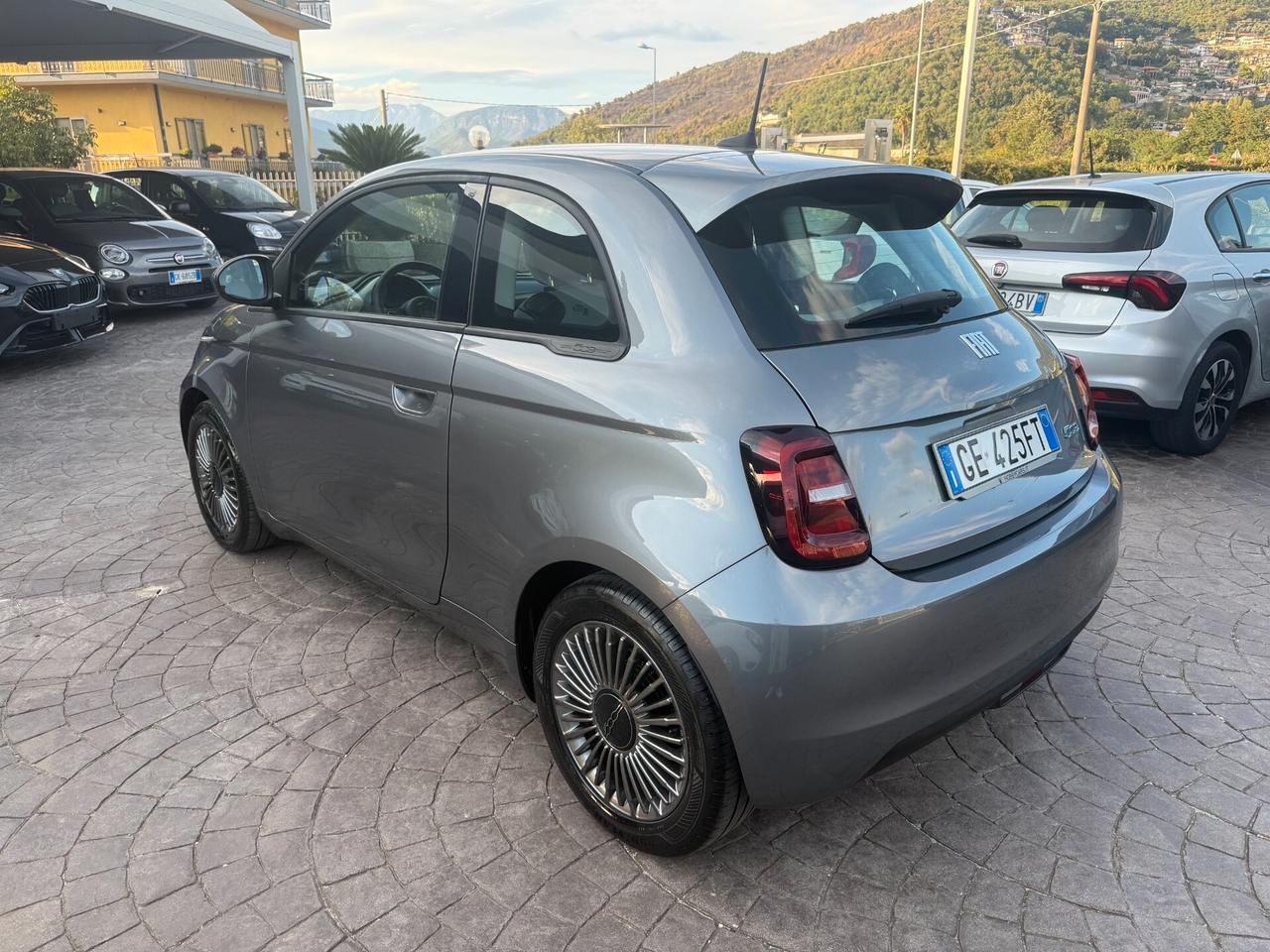 Fiat 500 500e Berlina 42 kWh Icon