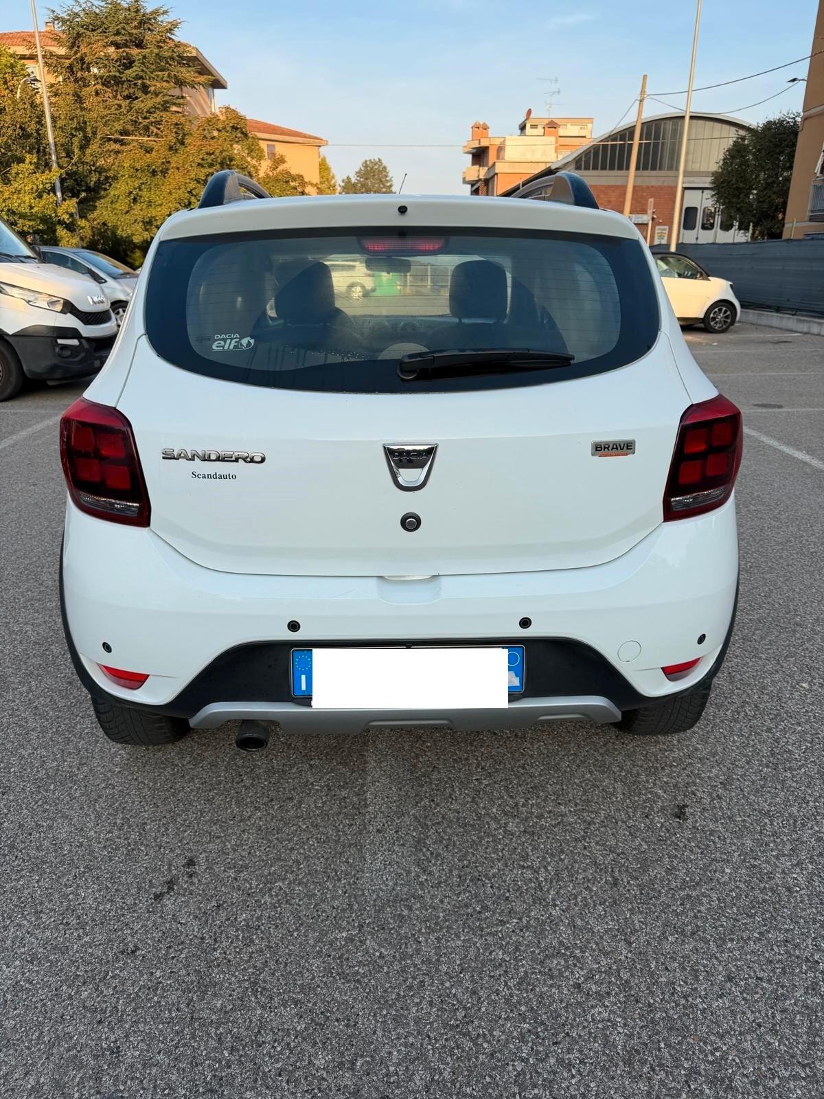 Dacia Sandero Stepway 0.9 tce Gpl - NAV. - NEOP. - 12 MESI DI GARANZIA -