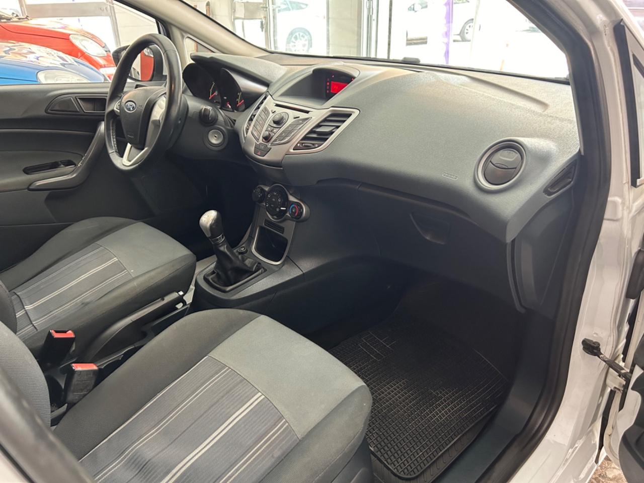 Ford Fiesta 1.2 Benz GPL 5 porte Titanium M. Nuovo