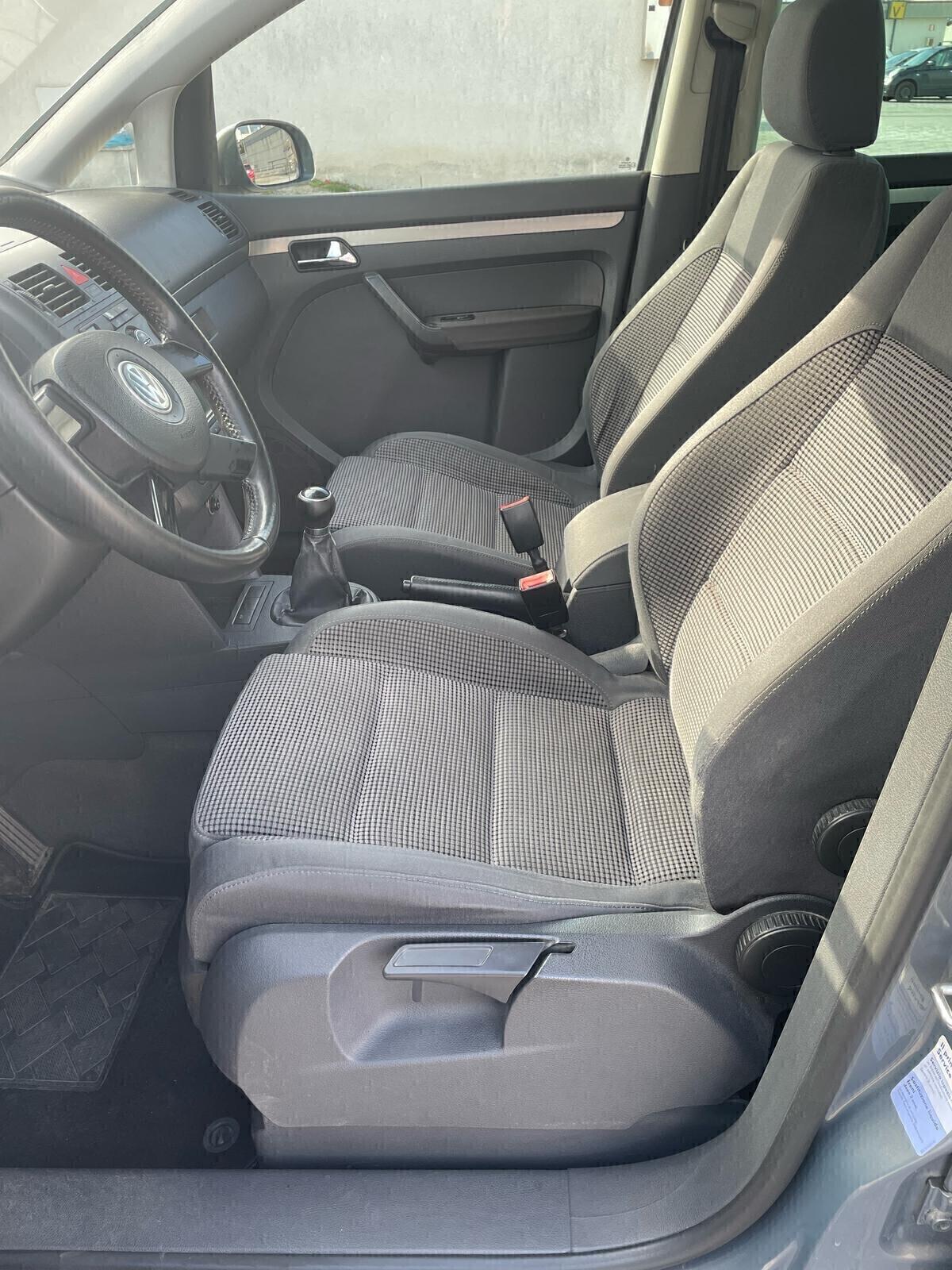 Volkswagen Touran 1.6 16V FSI Highline UNI.PRO 12 MESI GARANZIA