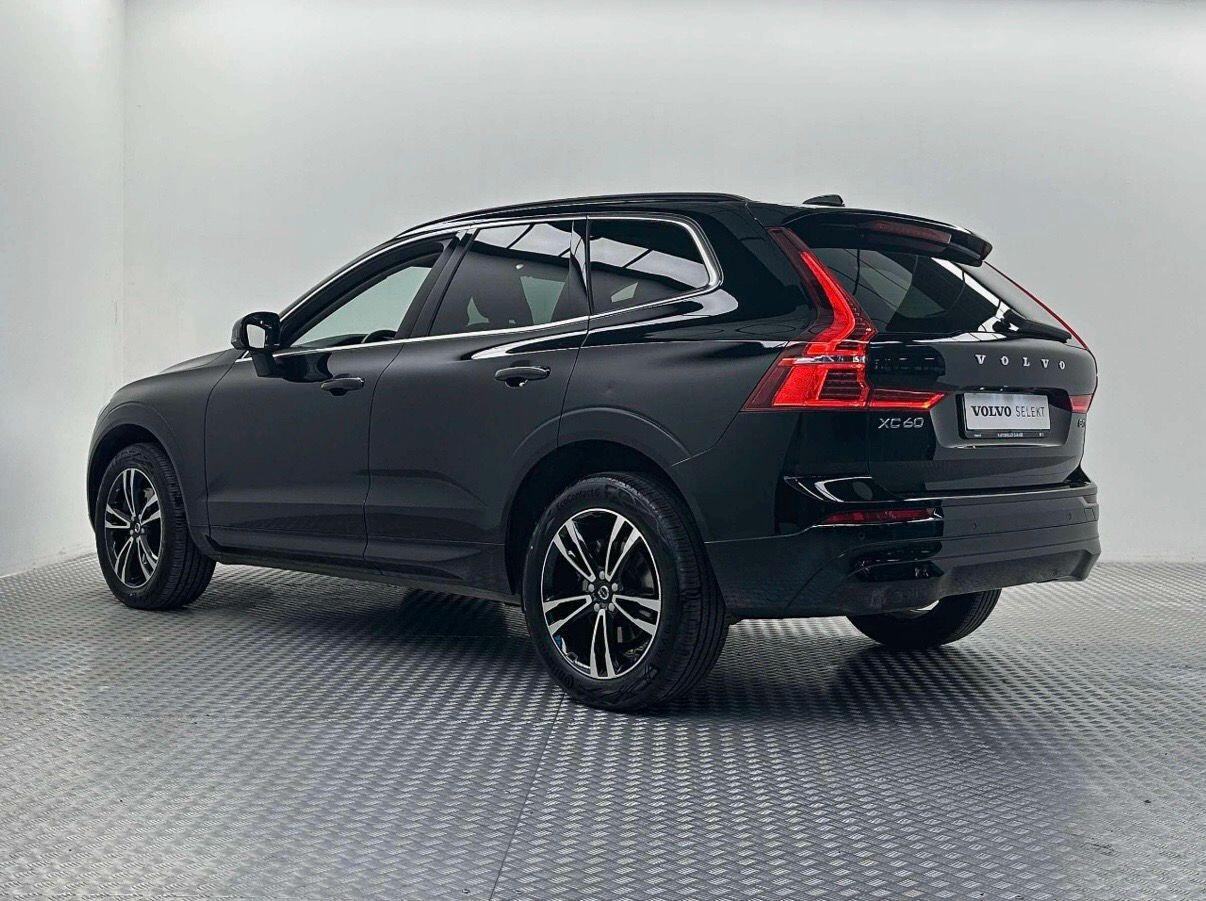 Volvo XC60 B4 Hybrid AWD Geartronic Business Plus