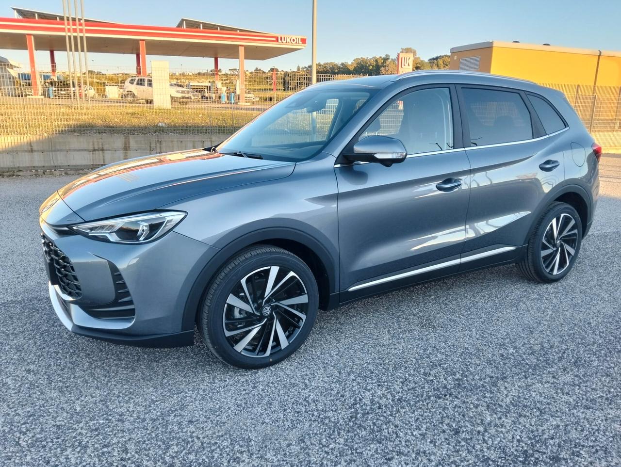 Mg ZS 1.5 Hybrid+ Luxury KM 0