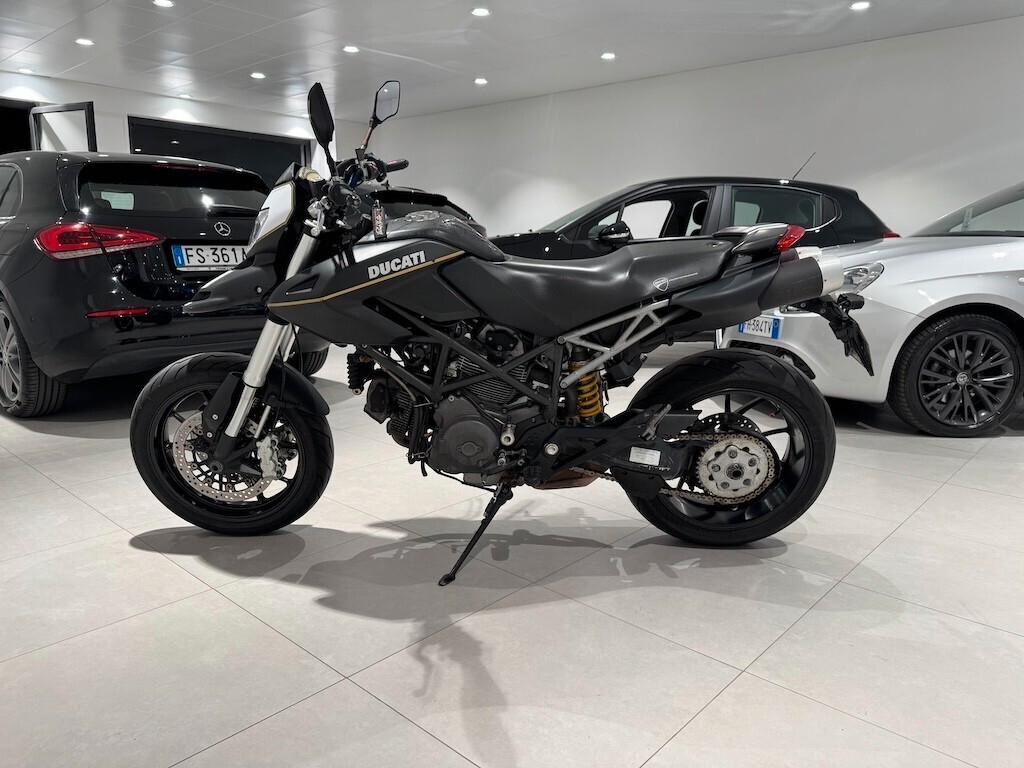 Ducati Hypermotard 796