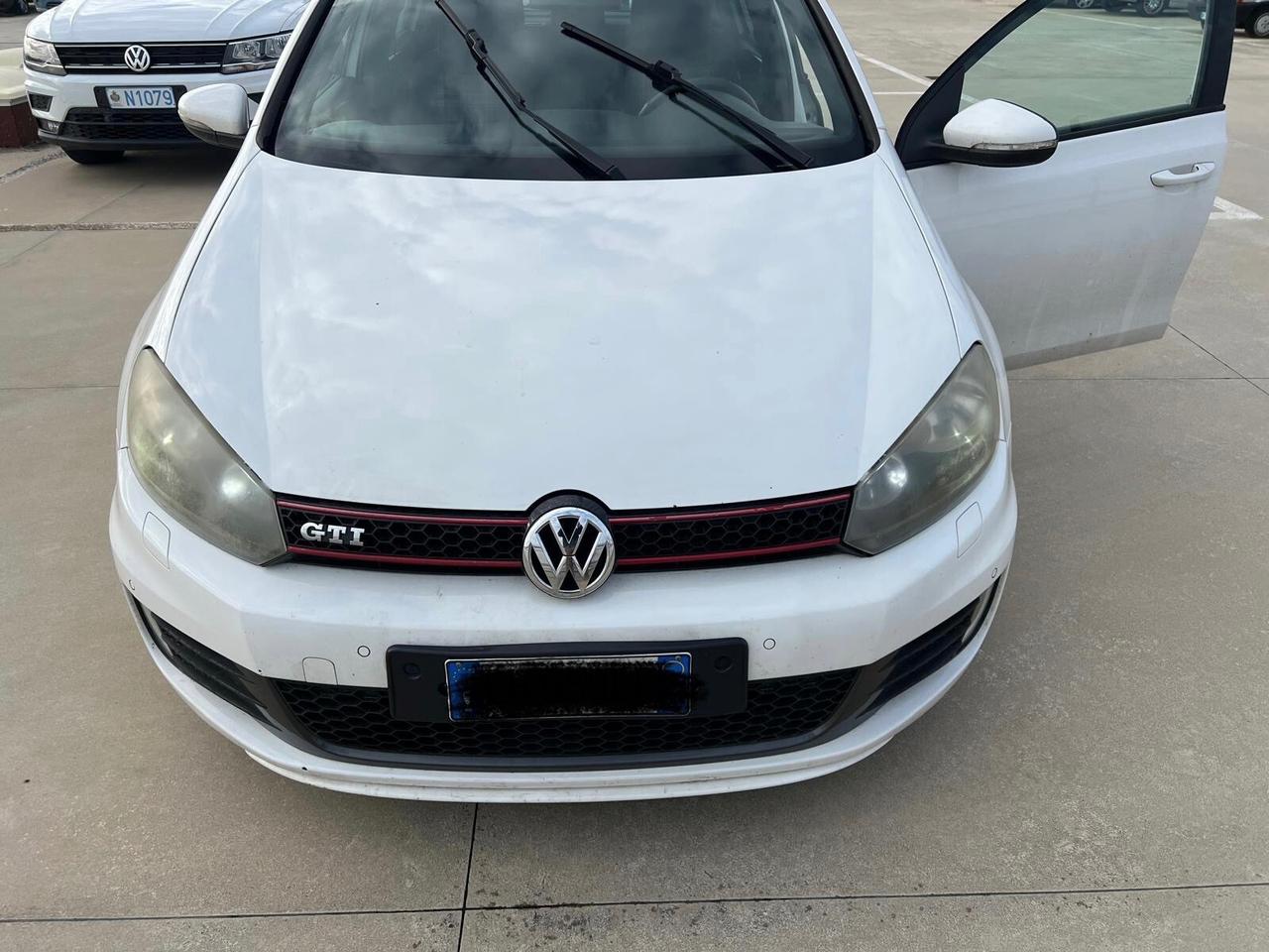 Volkswagen Golf GTI 2.0 TSI 5p.