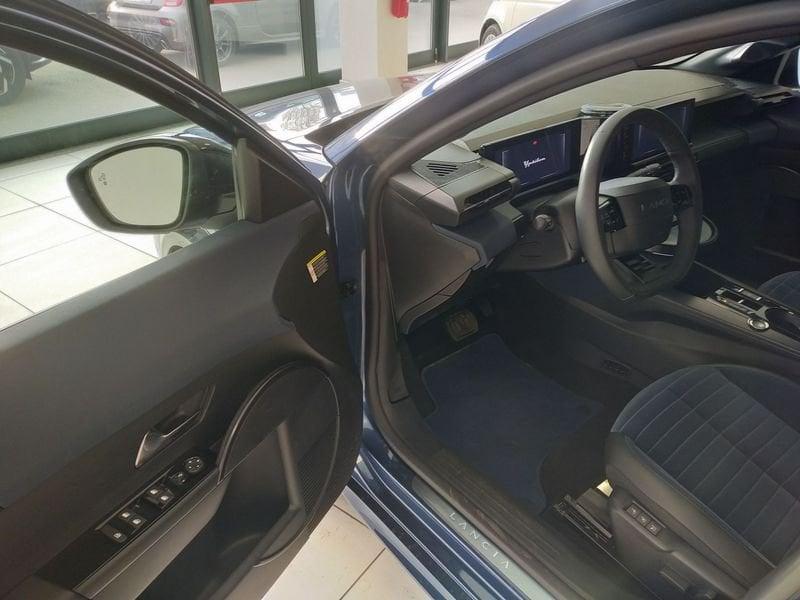 Lancia Ypsilon Ypsilon Hybrid e-DCT Edizione Cassina