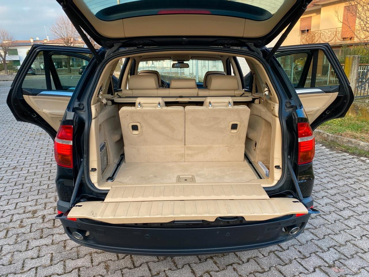 Bmw X5 3.0d 7Posti Gancio Traino Navi