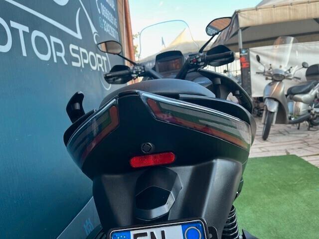 Zontes ZT 350 E ABS FULL OPTIONAL GARANZIA PERMUTE FINANZIAMENTO