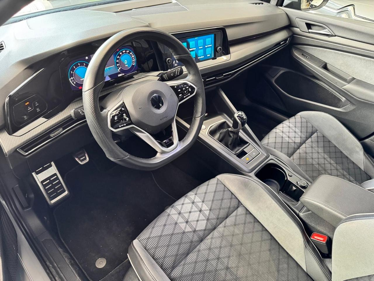 Volkswagen Golf 1.5 TSI EVO ACT R-Line