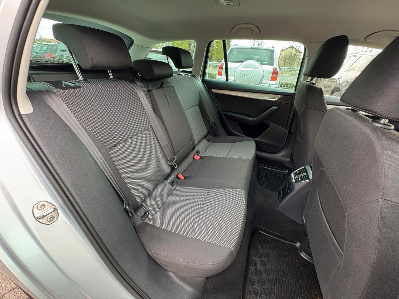 SKODA OCTAVIA 2.0 TDI MANUALE 6/MARCE 150 CV