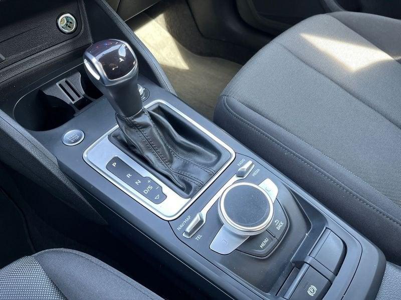 Audi Q2 30 2.0 tdi Admired s-tronic