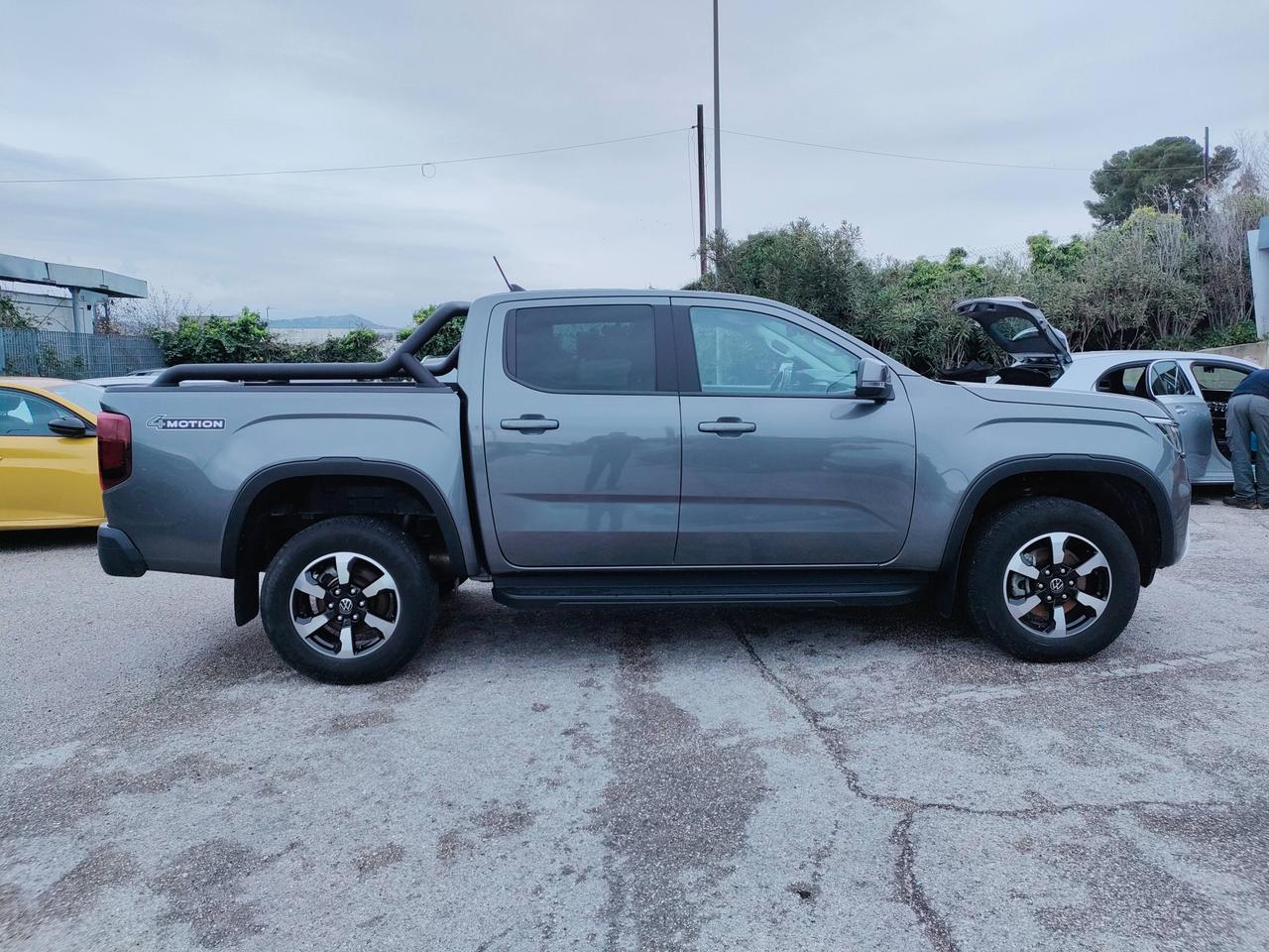 VOLKSWAGEN Amarok II 2023 - Amarok 2.0 tdi Life 4motion auto