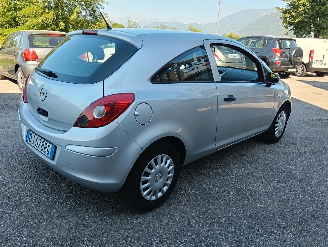 Opel Corsa 1.0 12V 3 porte Club