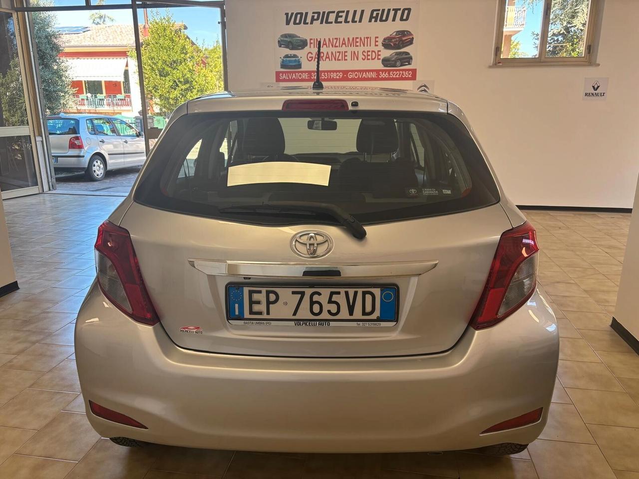 TOYOTA YARIS ANNO 2013 DS 1.4 ADATTA NEOPATENTATI KM 100 MILA