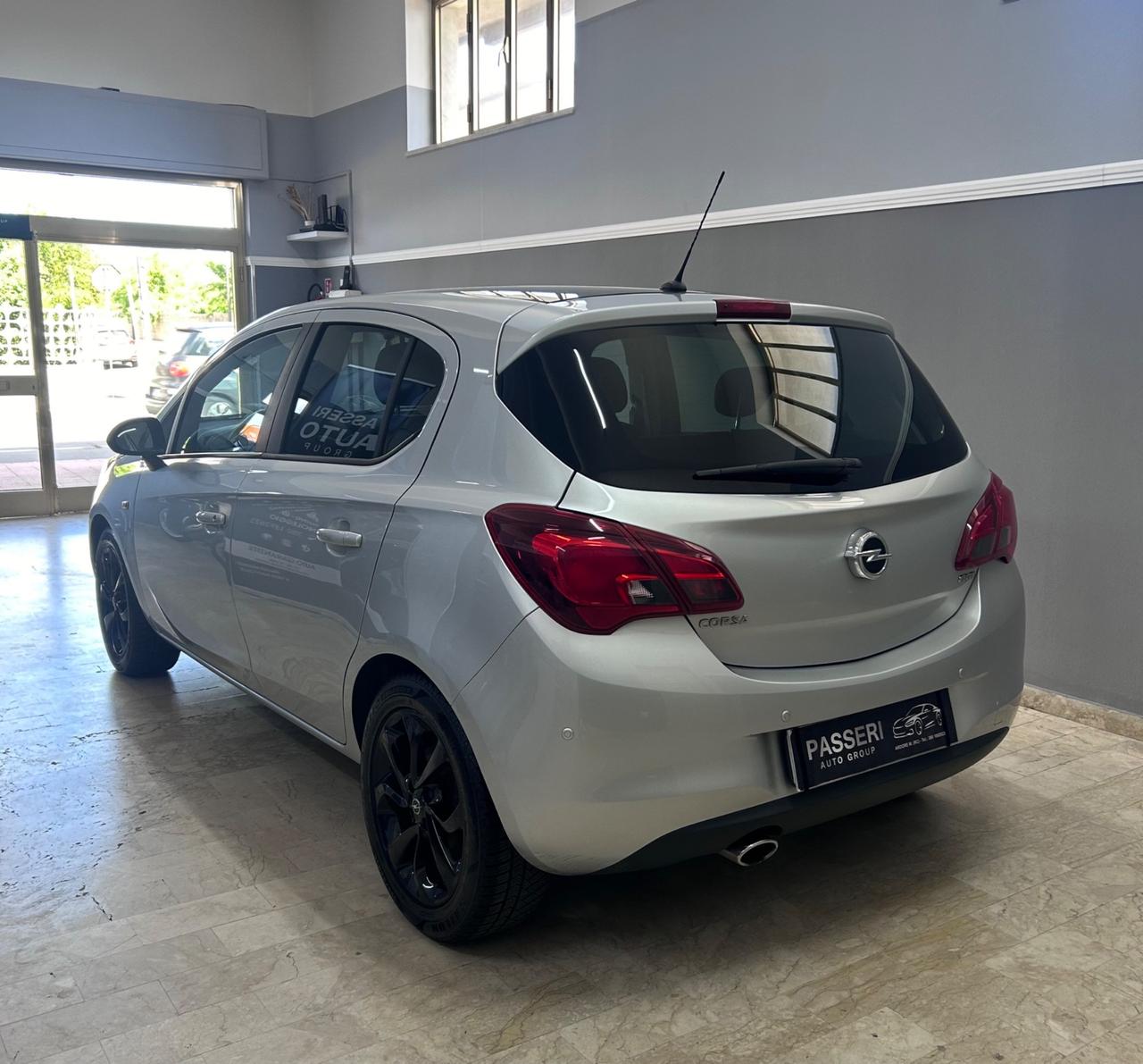Opel Corsa 1.3 5 porte b-Color