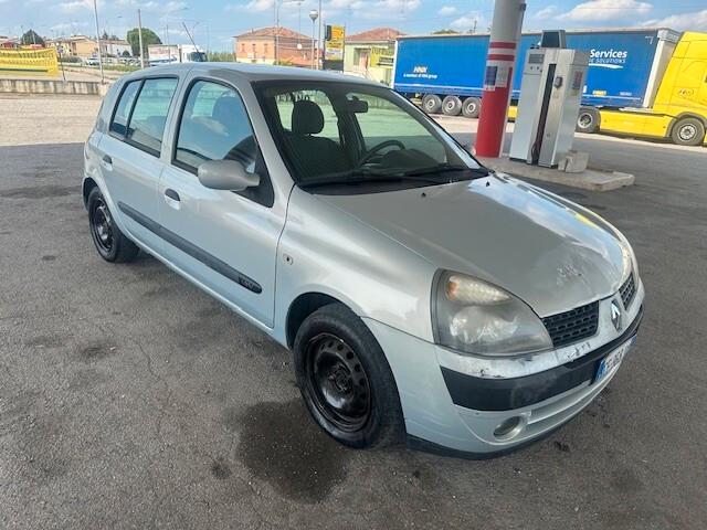 Renault Clio 1.2 16V cat 5 porte Privilège