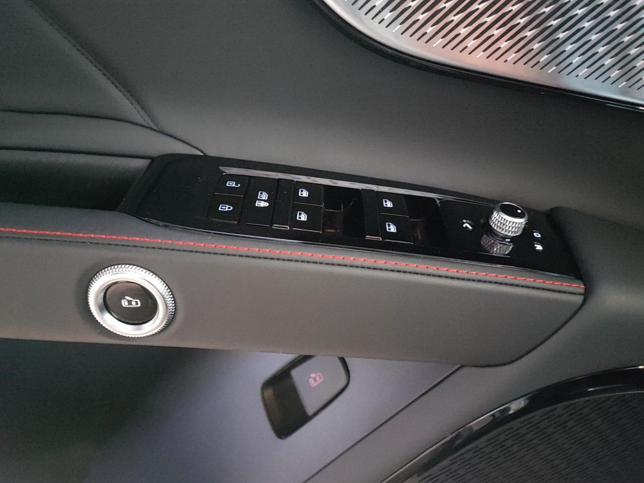 Maserati Grecale V6 AWD Trofeo FULL+++