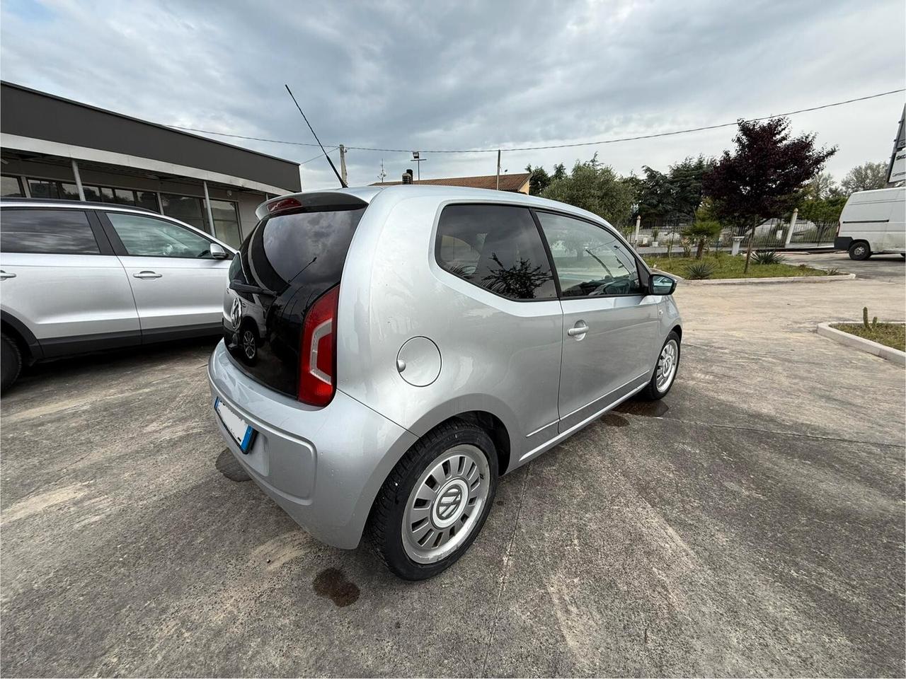 Volkswagen up! 1.0 75 CV 3p. high up!
