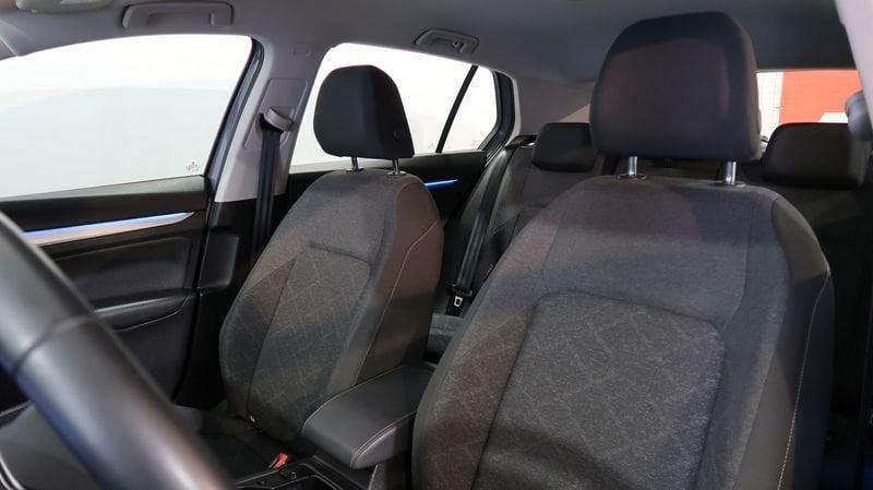 Volkswagen Golf Golf 1.0 tsi evo Life 110cv # CERCHI LEGA 17" #