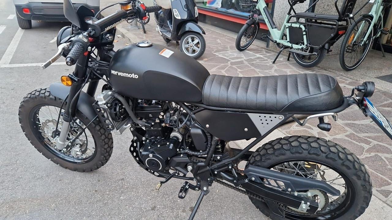 VERVE MOTO TRACKER 250 C.C.