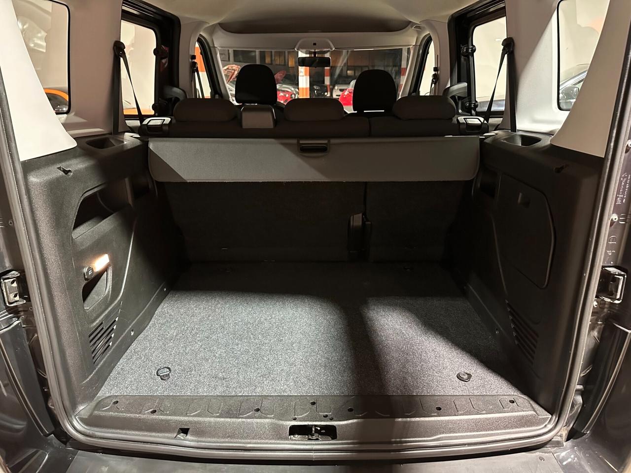 Fiat Doblo 1.4 16V Lounge - PREZZO REALE AUTOVETTURA 5 POSTI E6