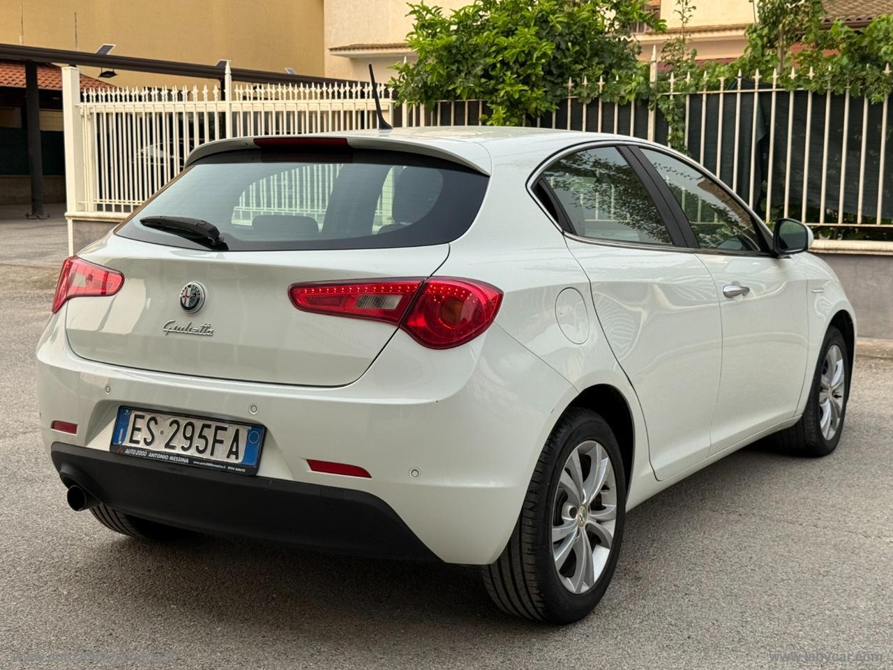 ALFA ROMEO Giulietta 1.6 JTDm-2 105 CV Distinctive
