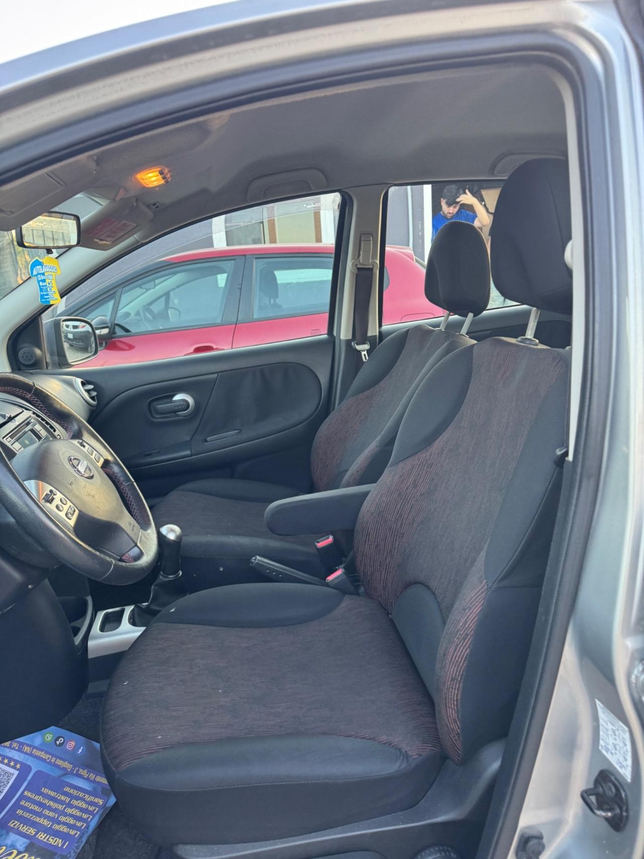 Nissan Note 1.4 16V Silver Edition