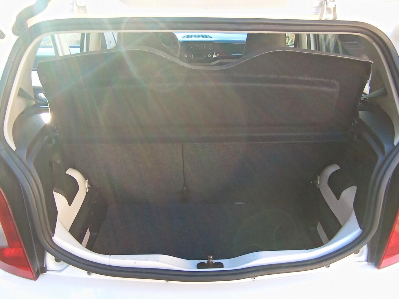 Volkswagen up! 1.0 75 CV 5p. high