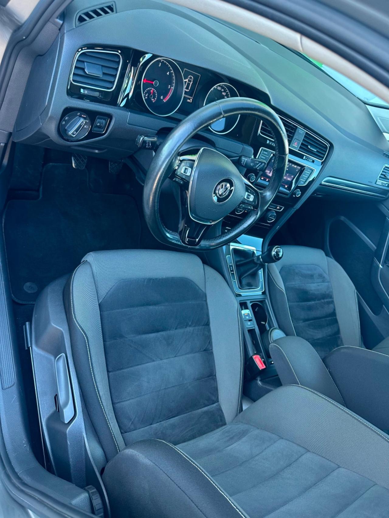 Volkswagen Golf Business 1.6 TDI 5p. Highline BlueMotion Technology