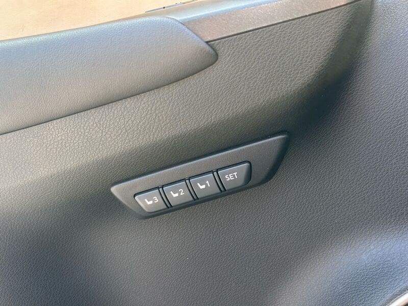 Lexus NX NX 300h 2.5 Luxury 4wd cvt