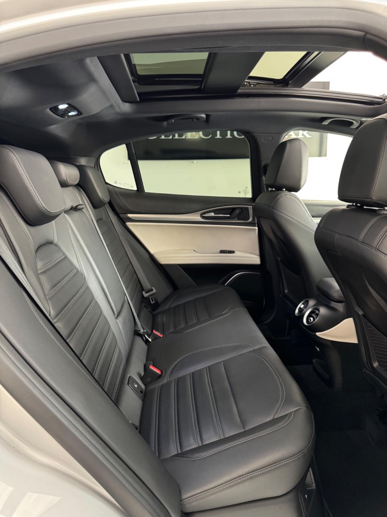 Alfa Romeo Stelvio 2.2 Turbodiesel 210 CV AT8 Q4 Veloce