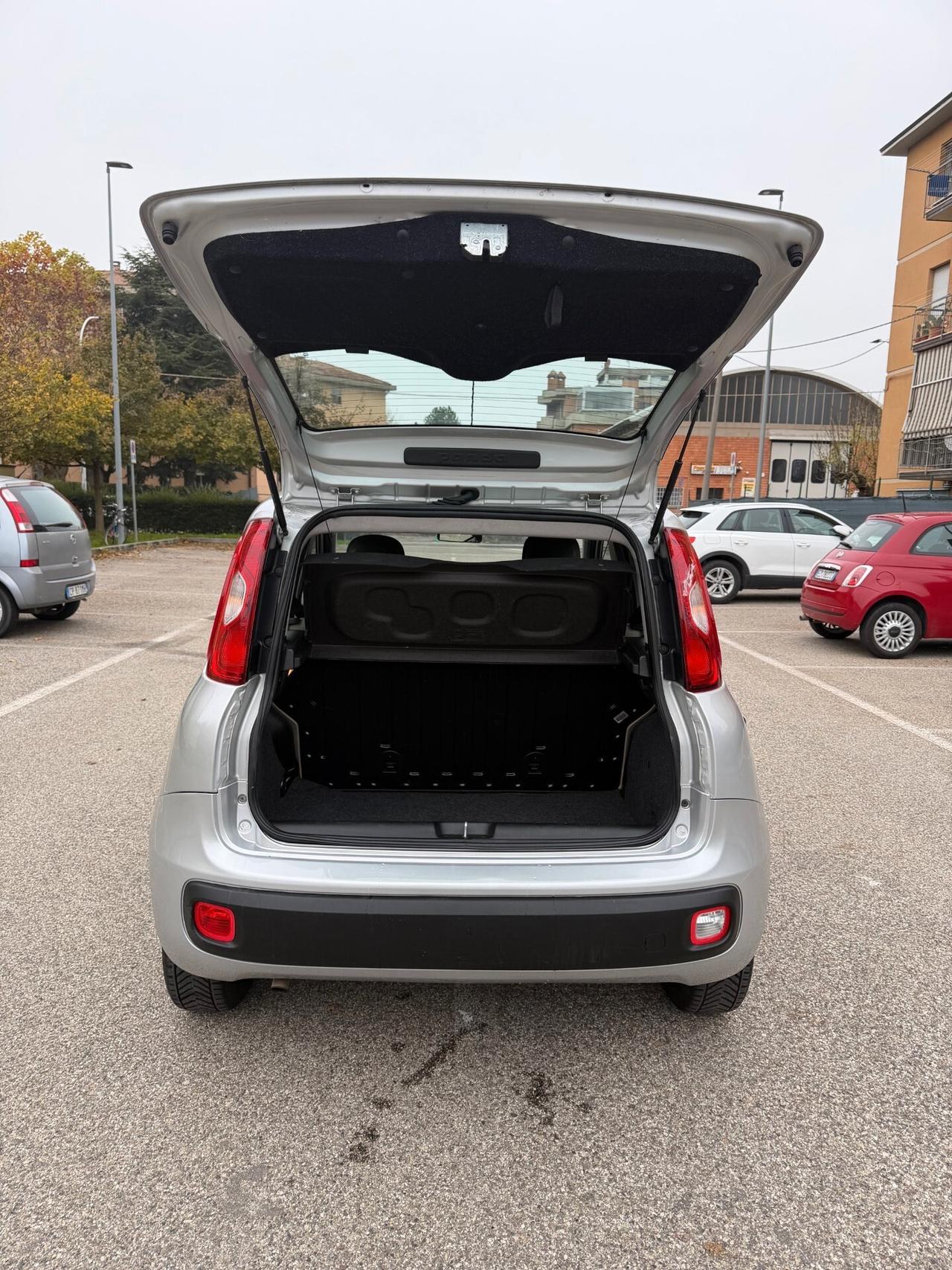 Fiat Panda 1.2 Gpl - NEOPATENTATI - 12 MESI DI GARANZIA -