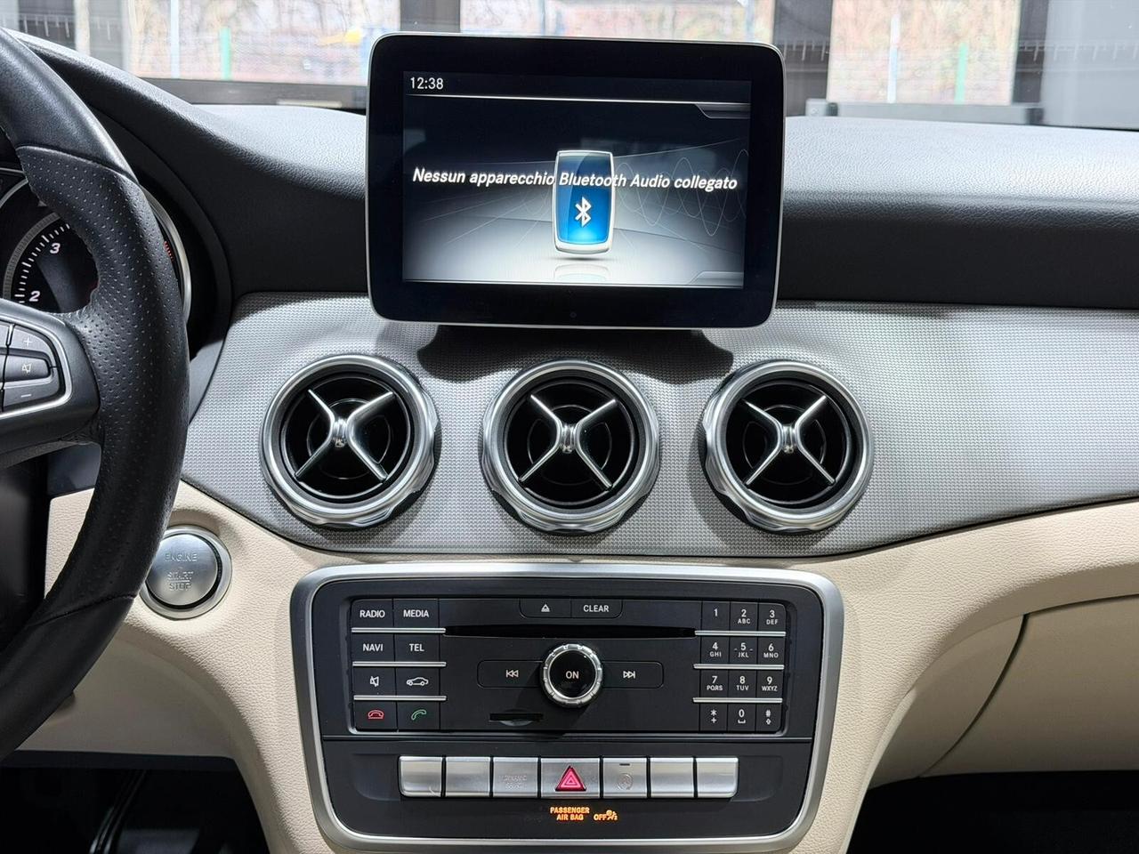 MERCEDES GLA 180d PREMIUM MANUALE 2017