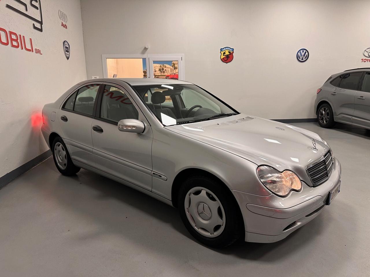MERCEDES C 180 BENZINA BERLINA (75000 MILA KM )