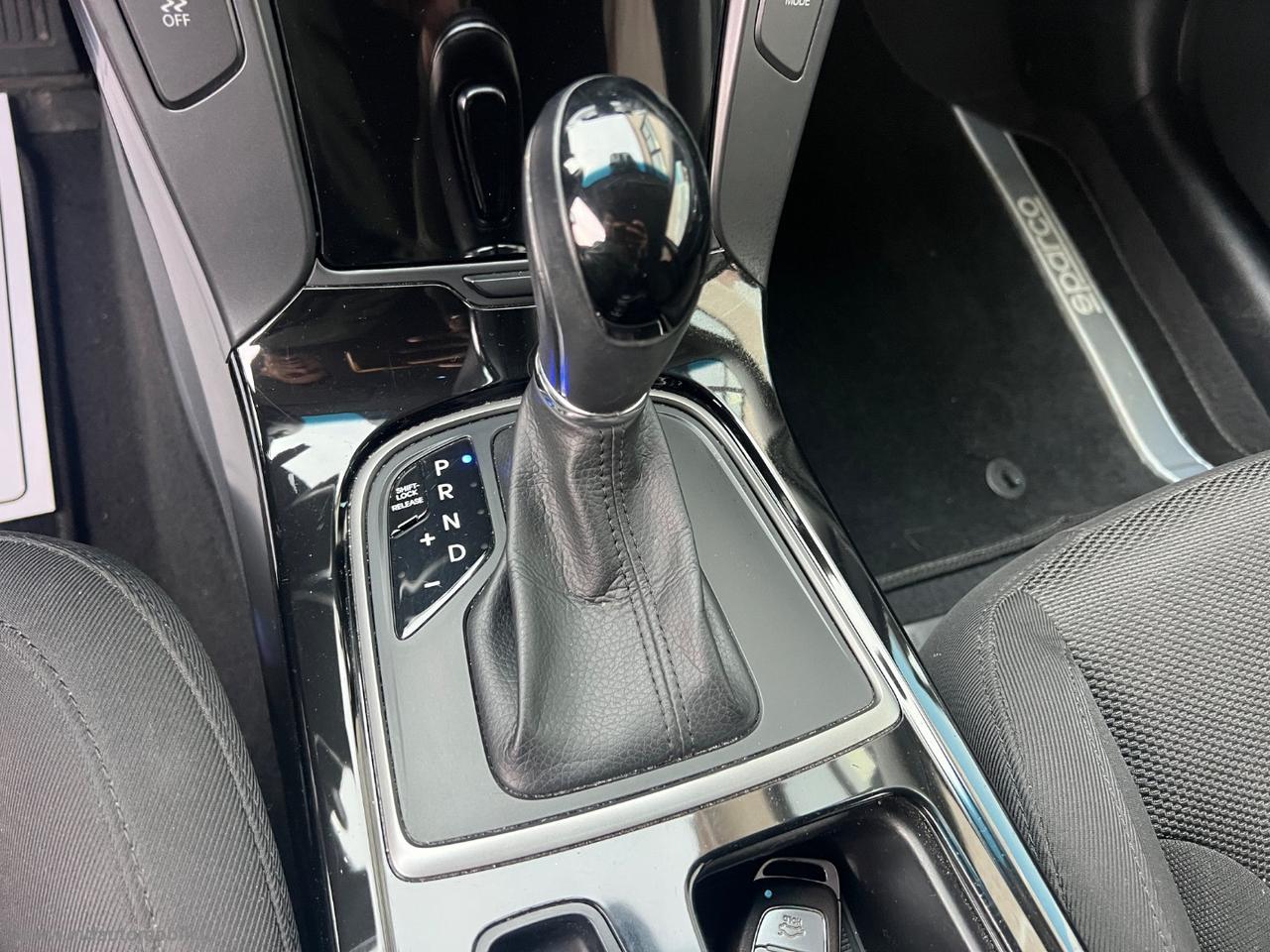 HYUNDAI i40 Wagon 1.7 CRDi 141 CV 7DCT Style CAMERA NAVI LED